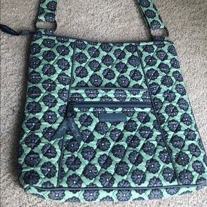 Vera Bradley cross body (Iconic Hipster)